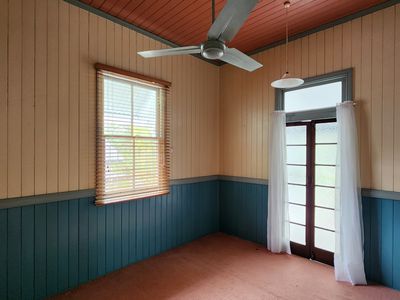 8 Barry Street, East Ipswich