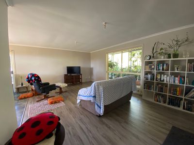 4 Zena Close, River Heads