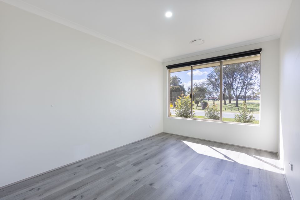 42 Achiever Avenue, Port Kennedy