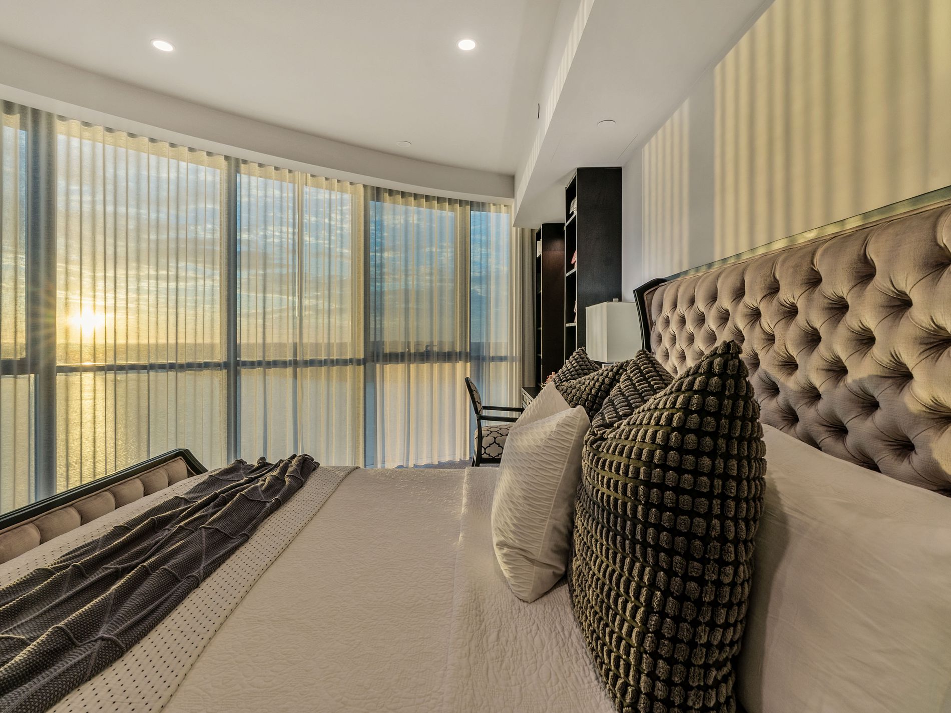 3303 / 99 Mill Point Road, South Perth