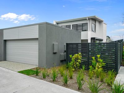 1037 / 154 Musgrave Avenue, Southport