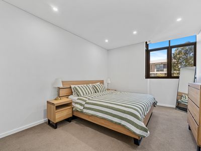 12 / 97 Caddies Boulevard, Rouse Hill