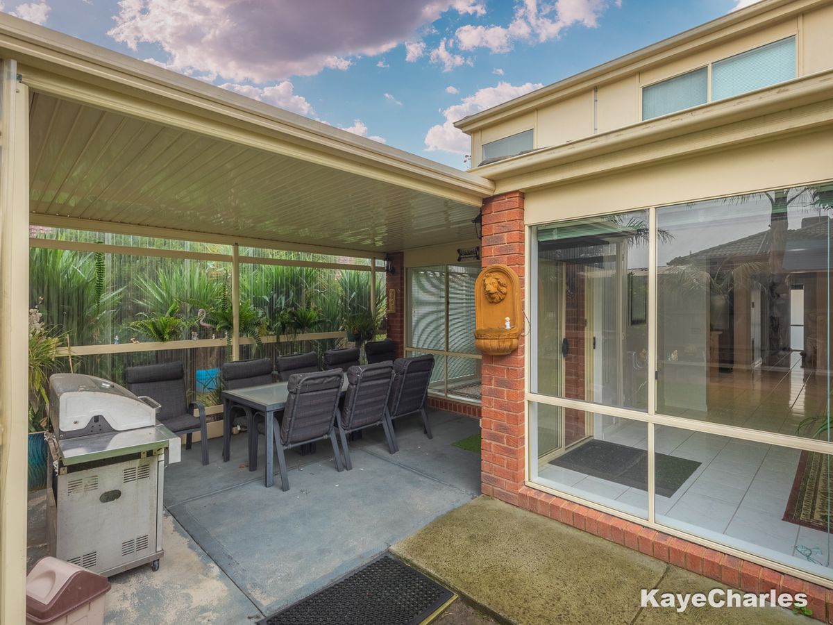 16 Highton Court, Beaconsfield