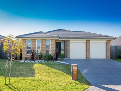 34 Flemmings Crescent, Horsley
