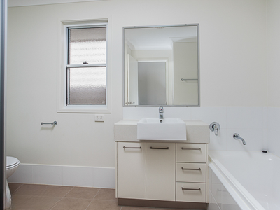 2/100 Brickworks Road, Kallangur