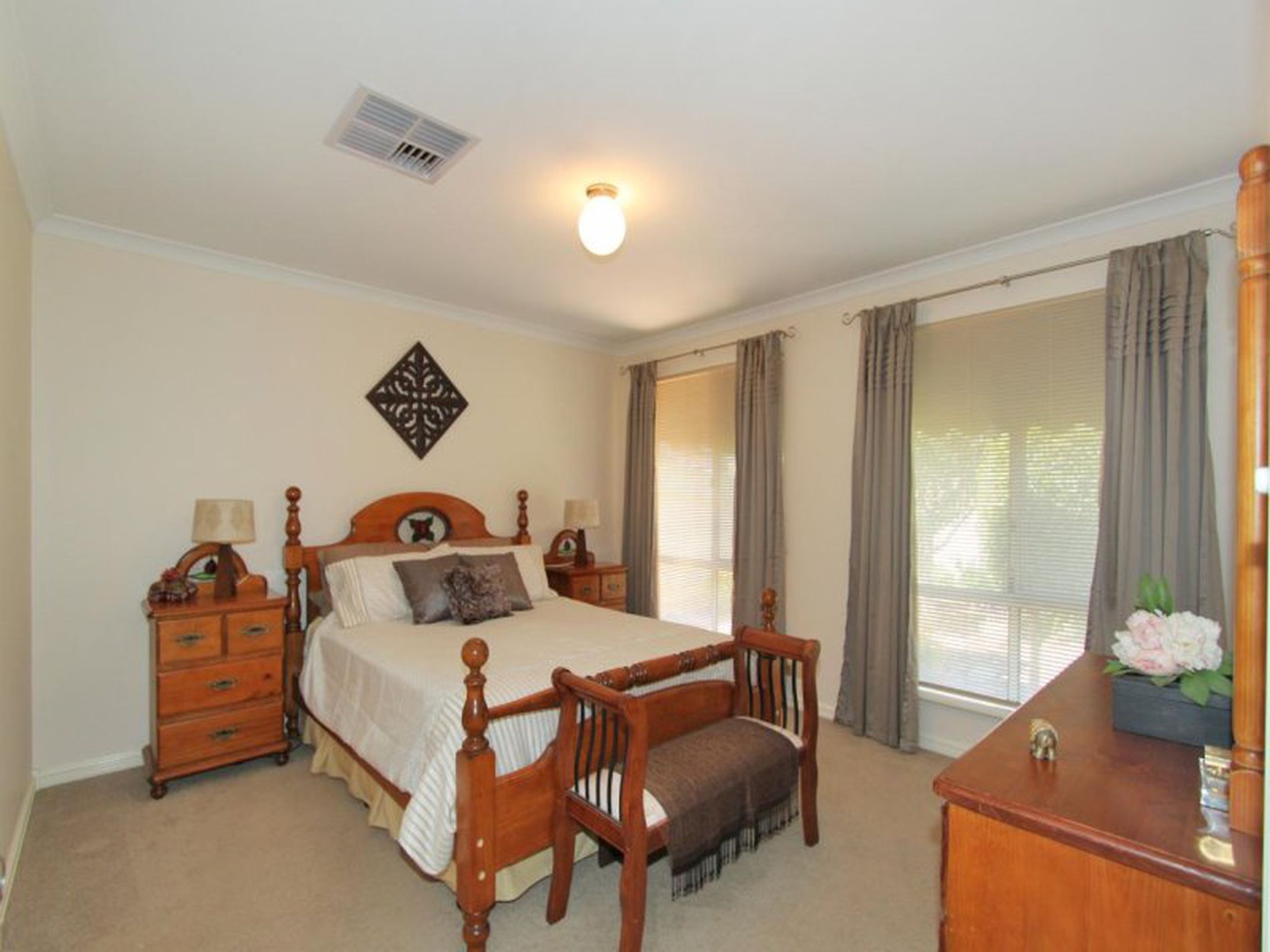 17 Vitali Crescent, Somerville