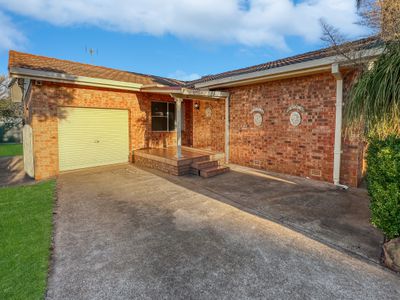 16 Howard Avenue, Dubbo