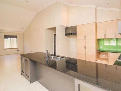 31 Birmingham Parade, Piara Waters