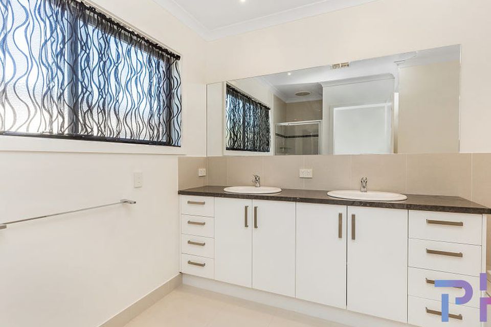 16 Bronze Drive, Kangaroo Flat