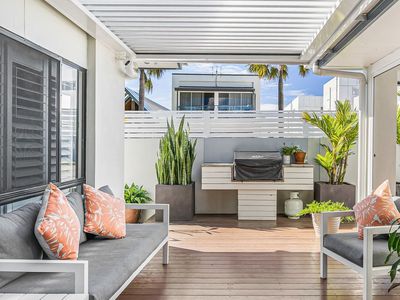 6 Melos Place, Parrearra