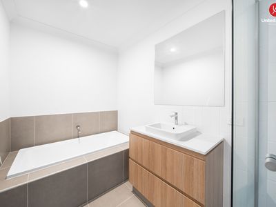 153 South Circuit, Oran Park