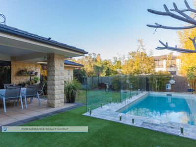 57 Laughlen Chase, Pacific Pines