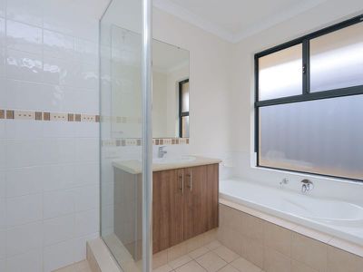 54 Claret Ash Boulevard , Baldivis