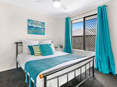 10 Longstaff Crescent, Pimpama