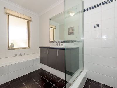 18 Forward Street , Baldivis