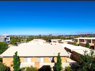 8 / 41 Clare Burton Crescent, Franklin