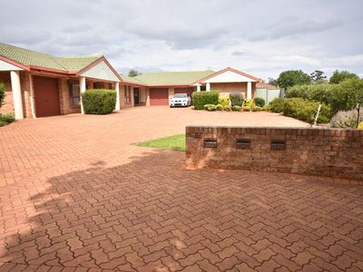 2 / 36 Windsor Parade, Dubbo