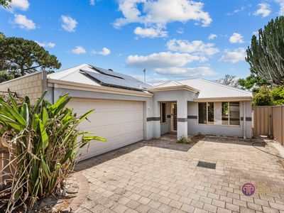 2 / 32 Barnsley Street, Queens Park