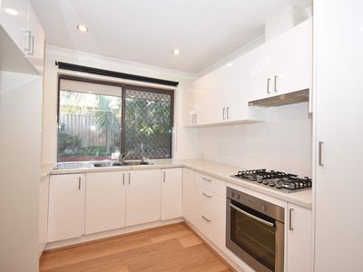 2 / 84 Clydesdale Street, Como