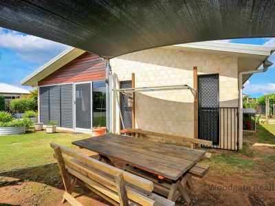 17 Sunset Avenue, Woodgate