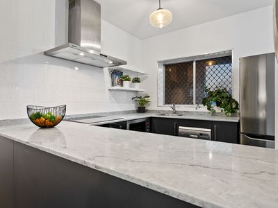 9 / 2 Hampton Street, Burswood