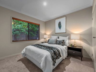 7 Rowland Avenue, Wakerley