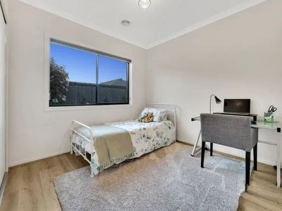 12 Atherton Way, Cranbourne West