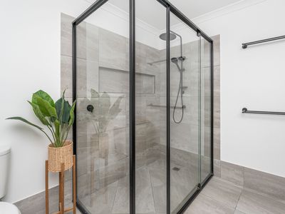 22 Coolamon Court , Urraween