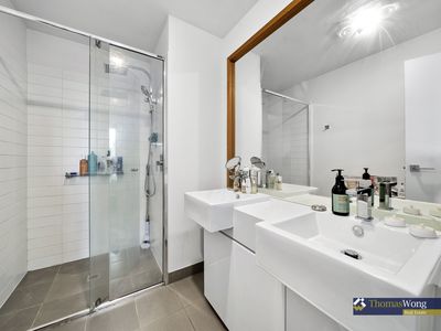 76 Central Park Walk, Cheltenham