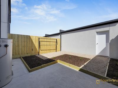 111 Delama Boulevard, Mambourin