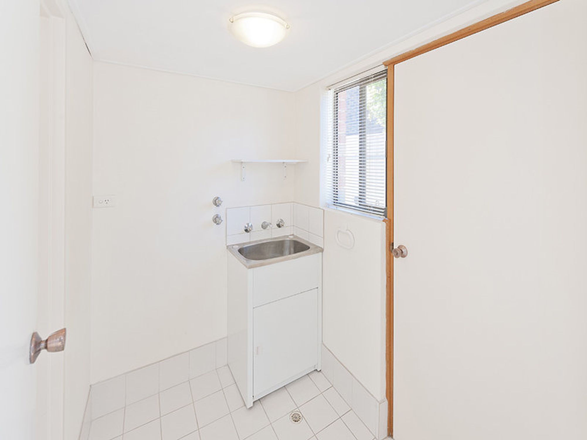 3 / 4 Chapel Street, Plympton