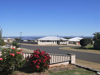 25 Darryl Crescent, Kingaroy