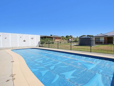 5-7 Jacaranda Ave, Rutherglen