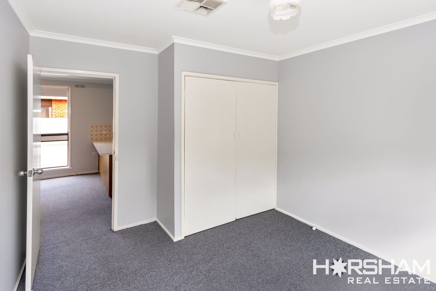 2 / 15 Schwarz Avenue, Horsham