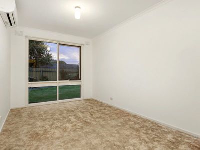 2 / 1 Kolinda Crescent, Capel Sound