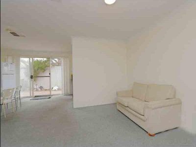 2 / 29 Farnham Street Street, Bentley
