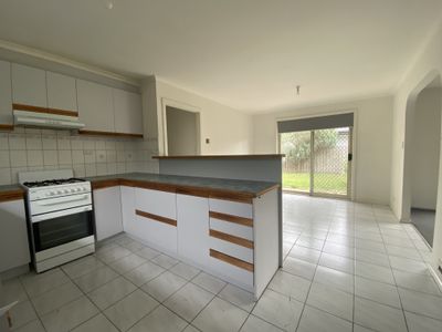 5 Potomac Close, Werribee