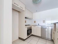 19 / 10 Grand Parade, Kawana Island