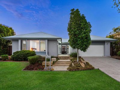 16 Macquarie Street, Wakerley