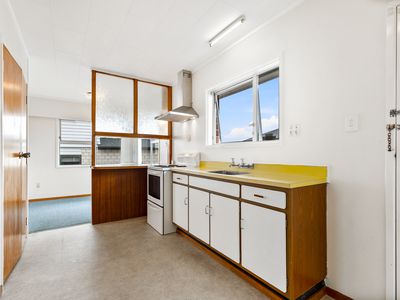 1/305 Great North Road, Henderson