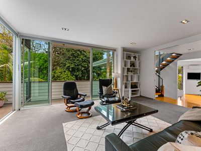 12B Parr Terrace, Castor Bay