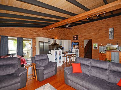 4 BORONIA STREET, Burrum Heads