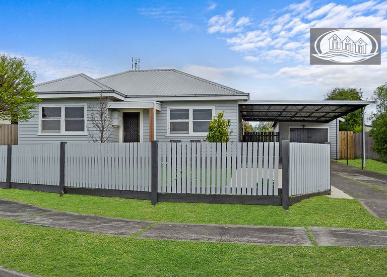 7 Lorna Court, Portland