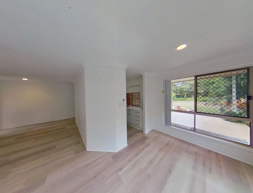 Bushlands Estate Home in Noosaville. Family Friendly with Ample Backyard Entertaining for the Kids & Adults!  image 3