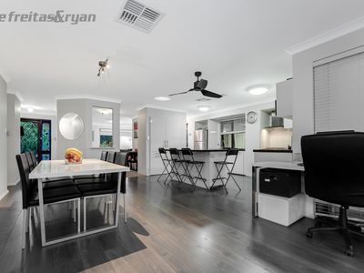 10 Pecan Court, South Lake