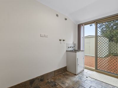 6 Bovell Gardens, Leeming