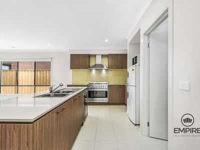 28 Lucid Crescent, Clyde