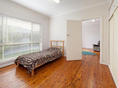 1 / 52 MAYFAIR DRIVE, Wodonga