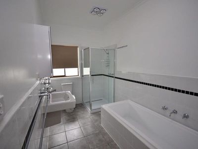 1 Mountain Avenue , Mount Beauty