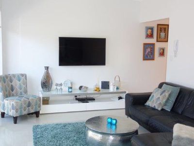 1/3 Leeder Street, Glendalough